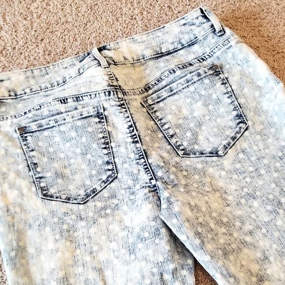 ❤CHICOS Platinum size 6 Polka dot crop jeans- Like New! - Picture 8 of 13